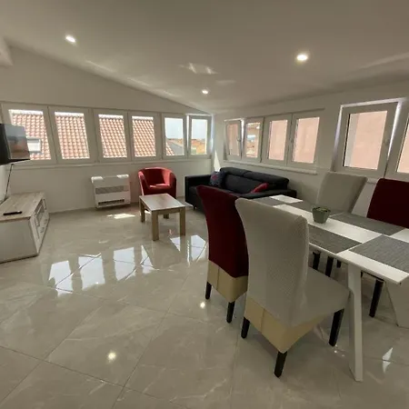 Charlize Apartment *